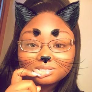 Meet your Posher, Brenna